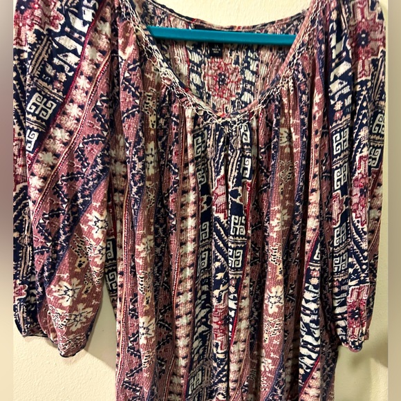This is a cute boho peasant style top made in India. - Picture 1 of 9